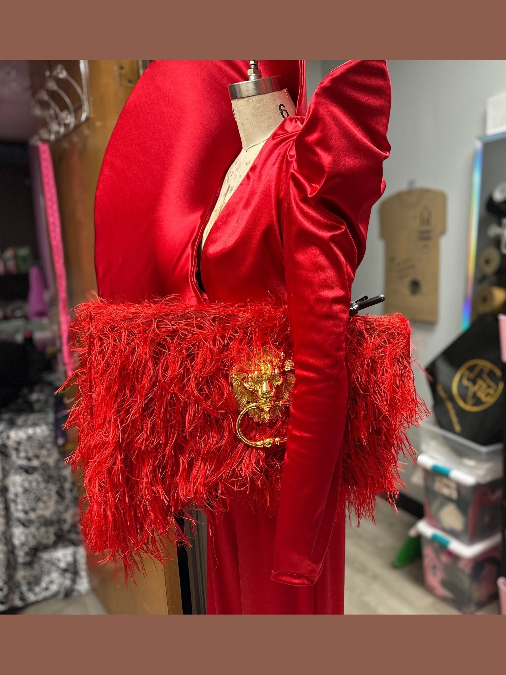 “MANE” CHARACTER ENERGY Clutch-  AS SEEN ON NBC & DEDE IN THE MORNING